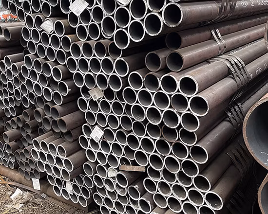ASTM A36 A106 St52 St37 Sch40 Sch80 Nahtloses Kohlenstoffstahlrohr
